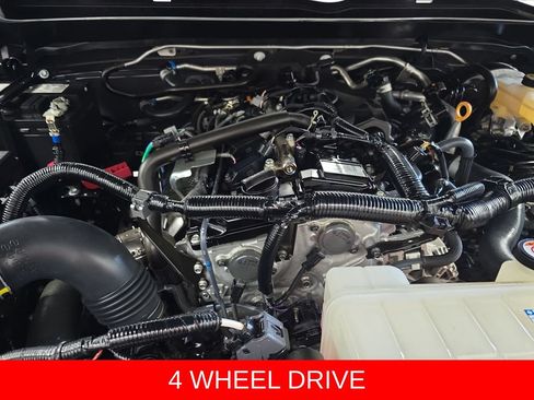 Used 2024 Toyota Tacoma SR5 AWD/4WD image 31