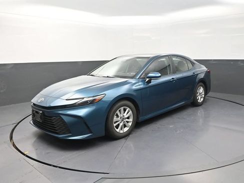 Certified 2025 Toyota Camry LE FWD image 3