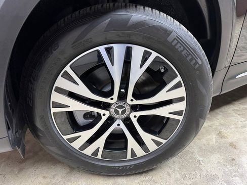 New 2025 Mercedes-Benz GLB 250 4MATIC image 29