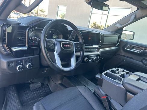 Used 2023 GMC Sierra 1500 SLE image 16