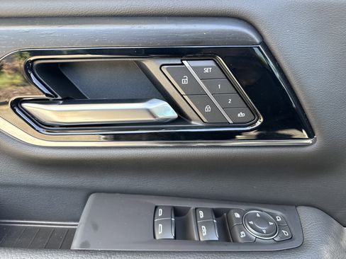New 2026 GMC Yukon XL Denali w/ Sun & Power Step Package AWD/4WD image 16
