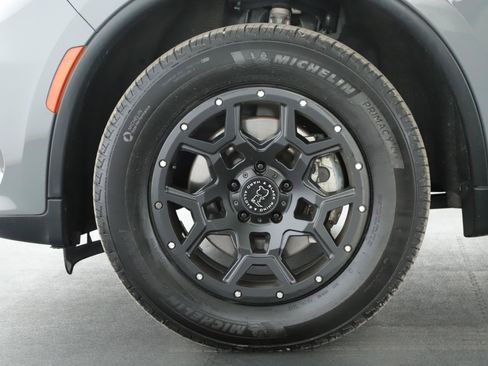 Used 2023 Dodge Durango SXT Launch Edition AWD/4WD image 17