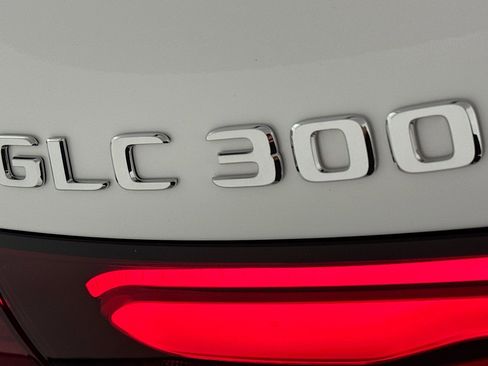 New 2026 Mercedes-Benz GLC 300 image 8