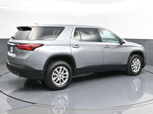 Used 2023 Chevrolet Traverse LS w/ Safety Package image 7