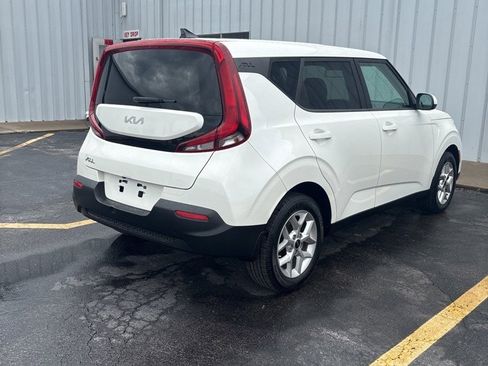 Used 2022 Kia Soul LX w/ Technology Package image 5