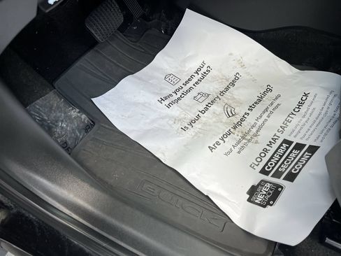 Used 2023 Buick Encore GX Essence w/ Experience Buick Package FWD image 17