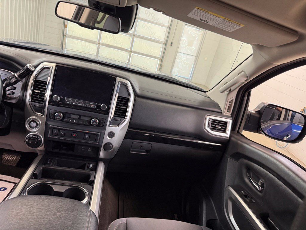 Used 2021 Nissan Titan SV w/ SV Convenience Package AWD/4WD image 29