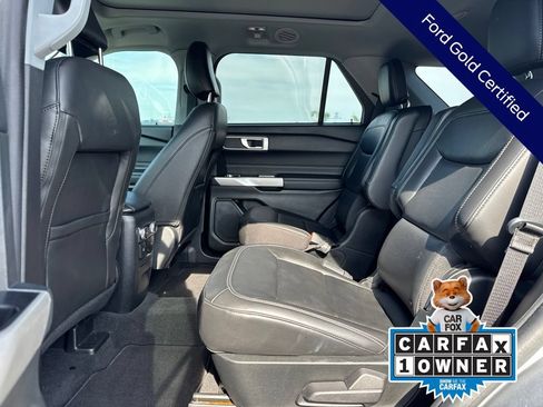 Certified 2022 Ford Explorer XLT w/ Equipment Group 202A RWD image 14