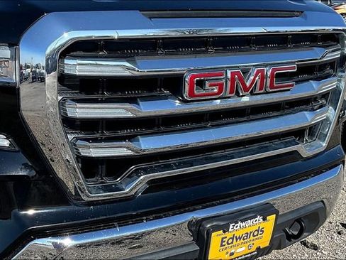 Used 2020 GMC Sierra 1500 SLE w/ SLE Value Package image 32