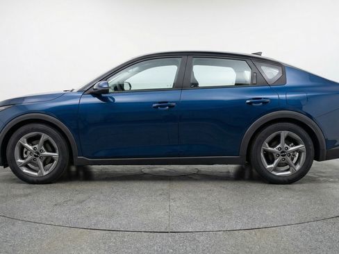 Used 2025 Kia K4 LXS FWD image 5