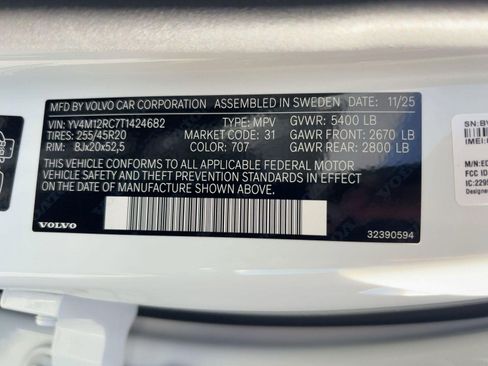 New 2026 Volvo XC60 B5 Plus w/ Protection Package Premier image 18