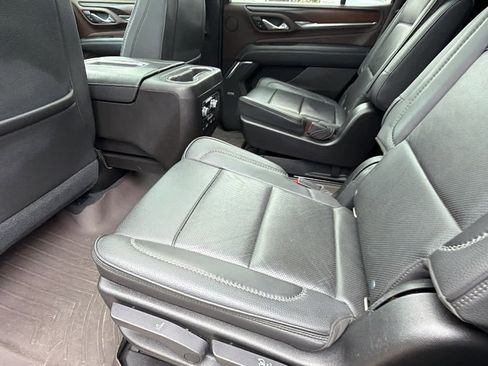 Used 2021 GMC Yukon Denali w/ Denali Ultimate Package AWD/4WD image 17