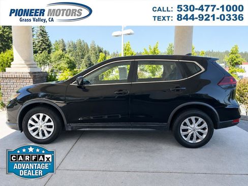 Used 2018 Nissan Rogue S FWD image 1