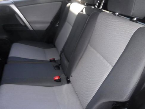 Used 2015 Toyota RAV4 LE image 30