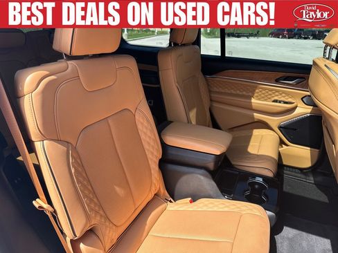 Used 2025 Jeep Grand Cherokee L Summit AWD/4WD image 34