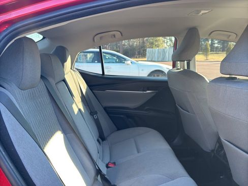 Used 2025 Toyota Camry LE w/ Convenience Package image 16