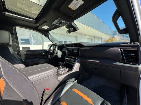 Used 2024 GMC Sierra 1500 AT4 w/ Technology Package image 14