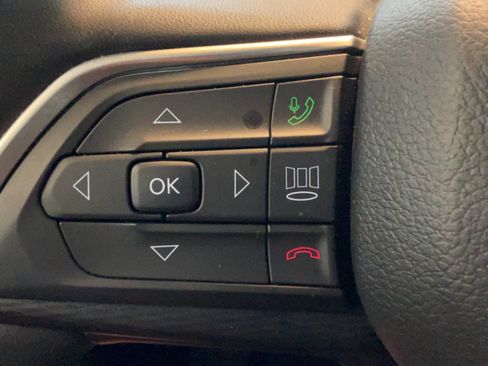 Used 2023 Jeep Grand Cherokee Altitude RWD image 17