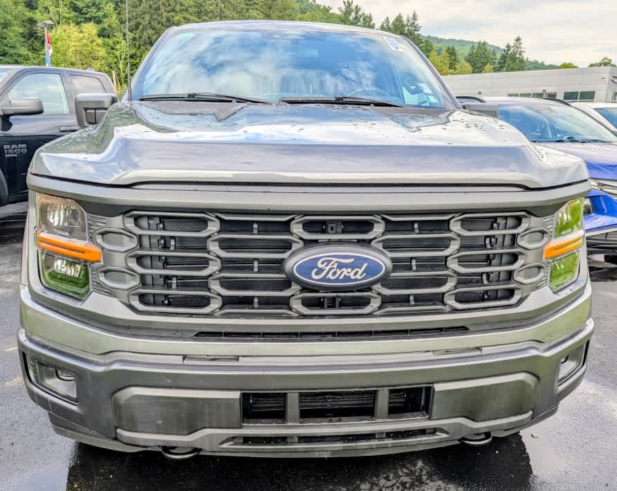 Used 2025 Ford F150 STX w/ Equipment Group 201A FX4 AWD/4WD image 2