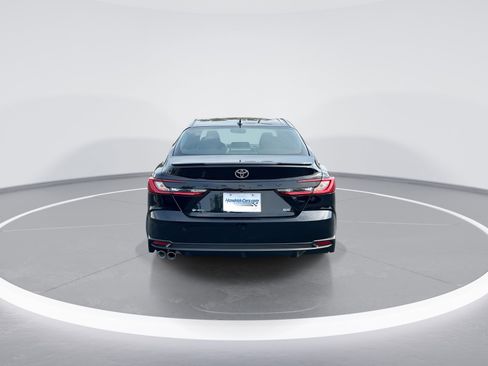 Used 2026 Toyota Camry SE w/ Convenience Package FWD image 8