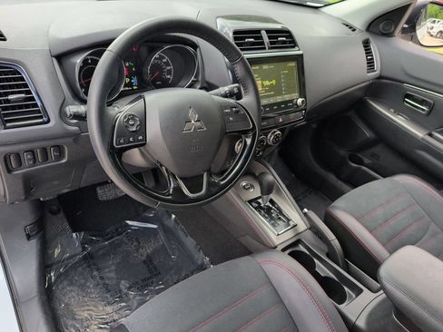 Used 2025 Mitsubishi Outlander Sport SE AWD/4WD image 15