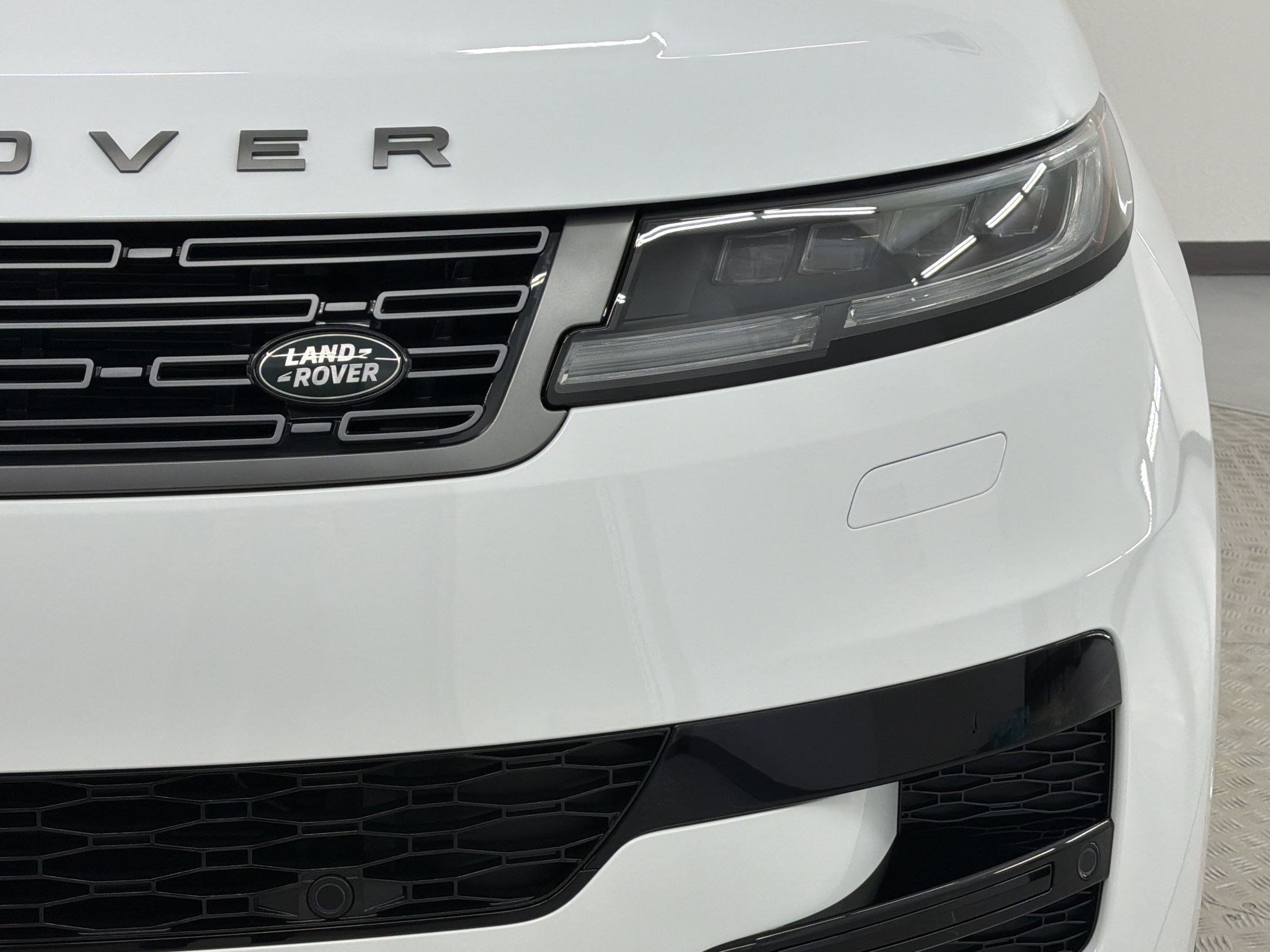 New 2026 Land Rover Range Rover Sport SE AWD/4WD image 31