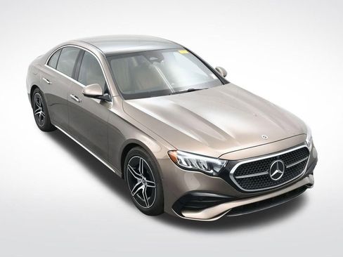 Used 2025 Mercedes-Benz E 350 Sedan image 24