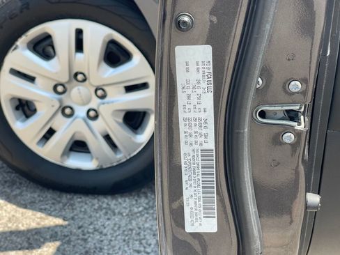 Used 2019 Dodge Journey SE FWD image 38