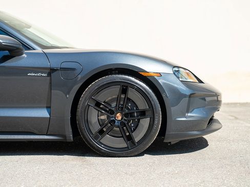 New 2025 Porsche Taycan image 9