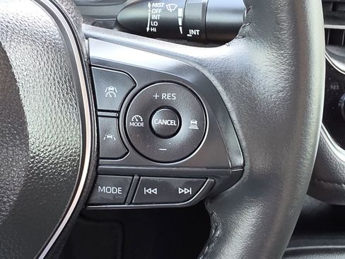 Used 2025 Toyota Corolla SE FWD image 18