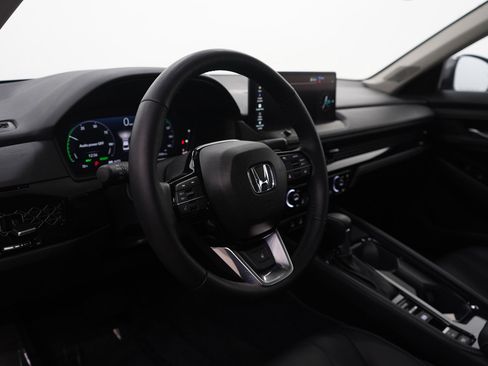 Used 2025 Honda Accord Touring image 17