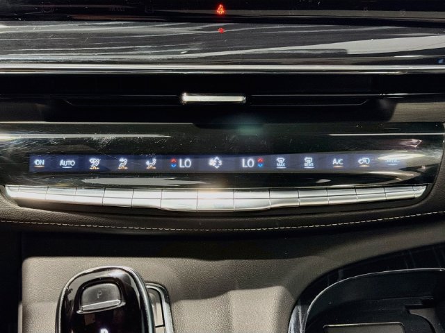 Used 2024 Cadillac Escalade Sport w/ Touring Package AWD/4WD image 15