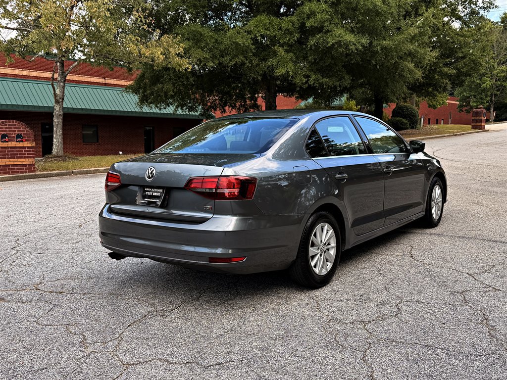 Used 2017 Volkswagen Jetta S w/ Jetta S Cold Weather Package FWD image 5