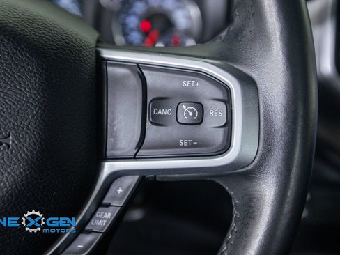 Used 2024 RAM 2500 Big Horn w/ Night Edition AWD/4WD image 15