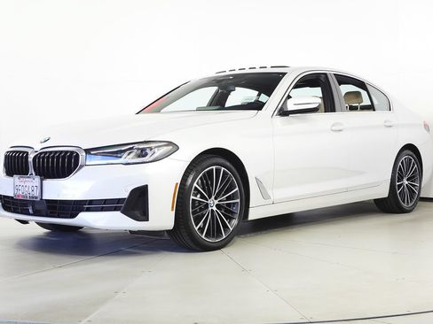 Used 2023 BMW 530i RWD image 2