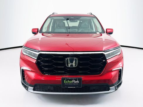 Used 2024 Honda Pilot Elite image 2