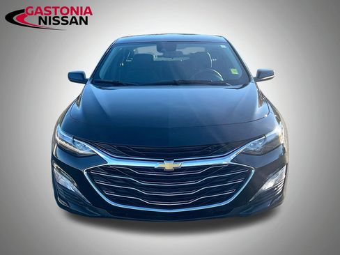 Used 2024 Chevrolet Malibu LT image 2