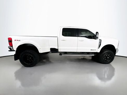 Used 2024 Ford F350 Lariat image 10