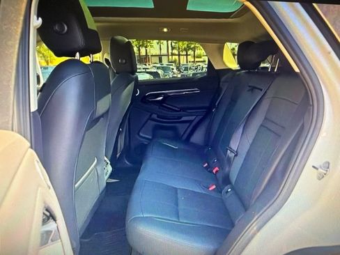 Used 2023 Land Rover Range Rover Evoque SE AWD/4WD image 12