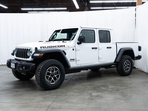 New 2026 Jeep Gladiator Rubicon AWD/4WD image 3