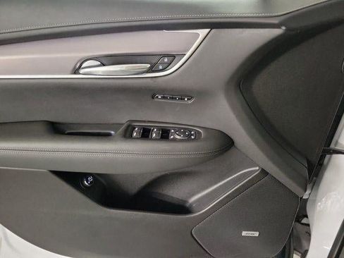 Certified 2024 Cadillac XT6 Luxury FWD image 16