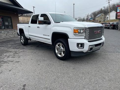 Used 2016 GMC Sierra 2500 Denali w/ Driver Alert Package image 11