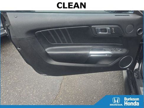 Used 2021 Ford Mustang Premium image 7