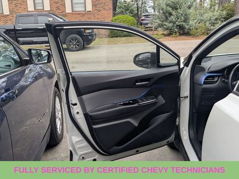 Used 2019 Toyota C-HR XLE image 27