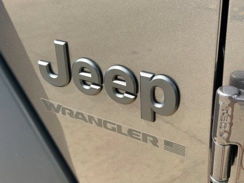 Used 2024 Jeep Wrangler Unlimited Sport AWD/4WD image 14