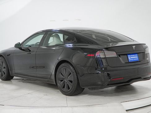 Used 2023 Tesla Model S Plaid image 6