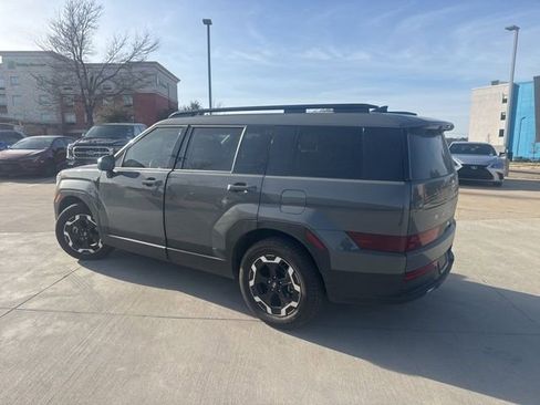 Used 2025 Hyundai Santa Fe SEL image 4