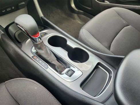 Used 2025 Chevrolet Malibu RS image 21