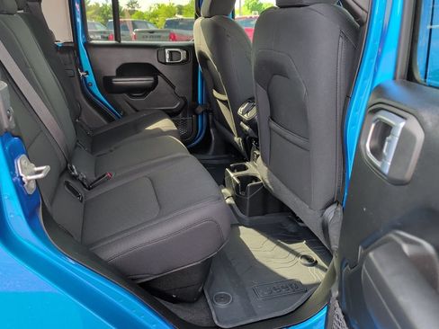 Used 2021 Jeep Gladiator Sport AWD/4WD image 35