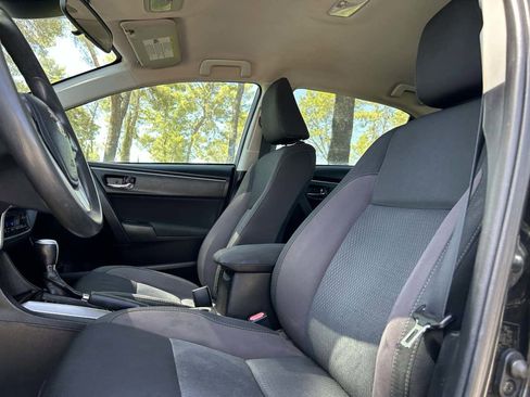 Used 2018 Toyota Corolla LE image 20